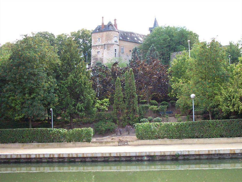 Logis Hôtel Central Montargis Exterior foto